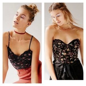 FREE PEOPLE Black Floral Sunny Days Smocked Lettuce Edge Top & Tube Top Small